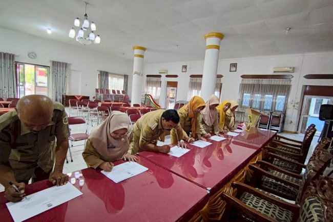 PENANDATANGANAN PAKTA INTEGRITAS KECAMATAN JOGONALAN 