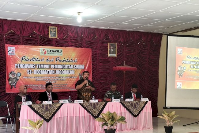 Camat Jogonalan Menghadiri Pelantikan dan Pembekalan PTPS Pilkada 2024 