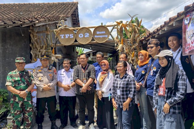 Camat Jogonalan bersama Linsek Jogonalan dan penyelenggara pemilu menerima delegasi dari tim KPU untuk lomba TPS se Kabupaten Klaten