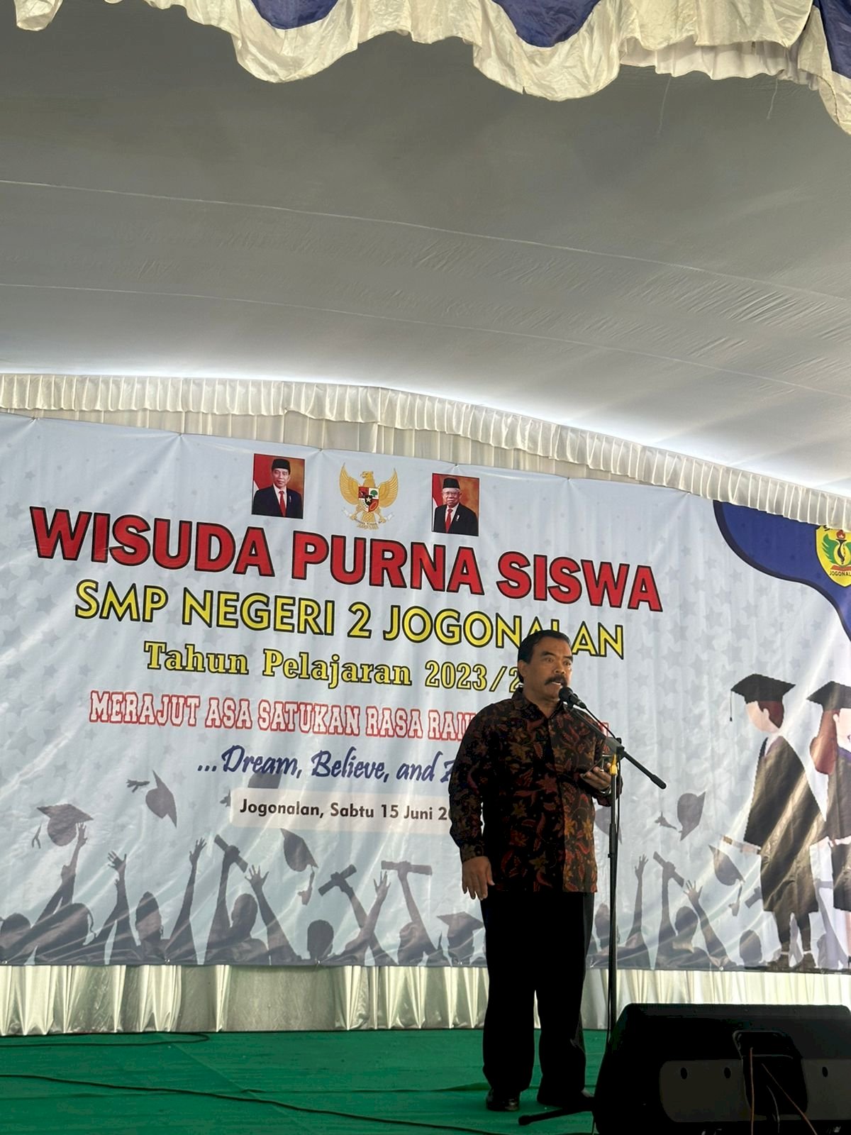 Camat Jogonalan Menghadiri Wisuda Purna SMP Negeri 2 Jogonalan