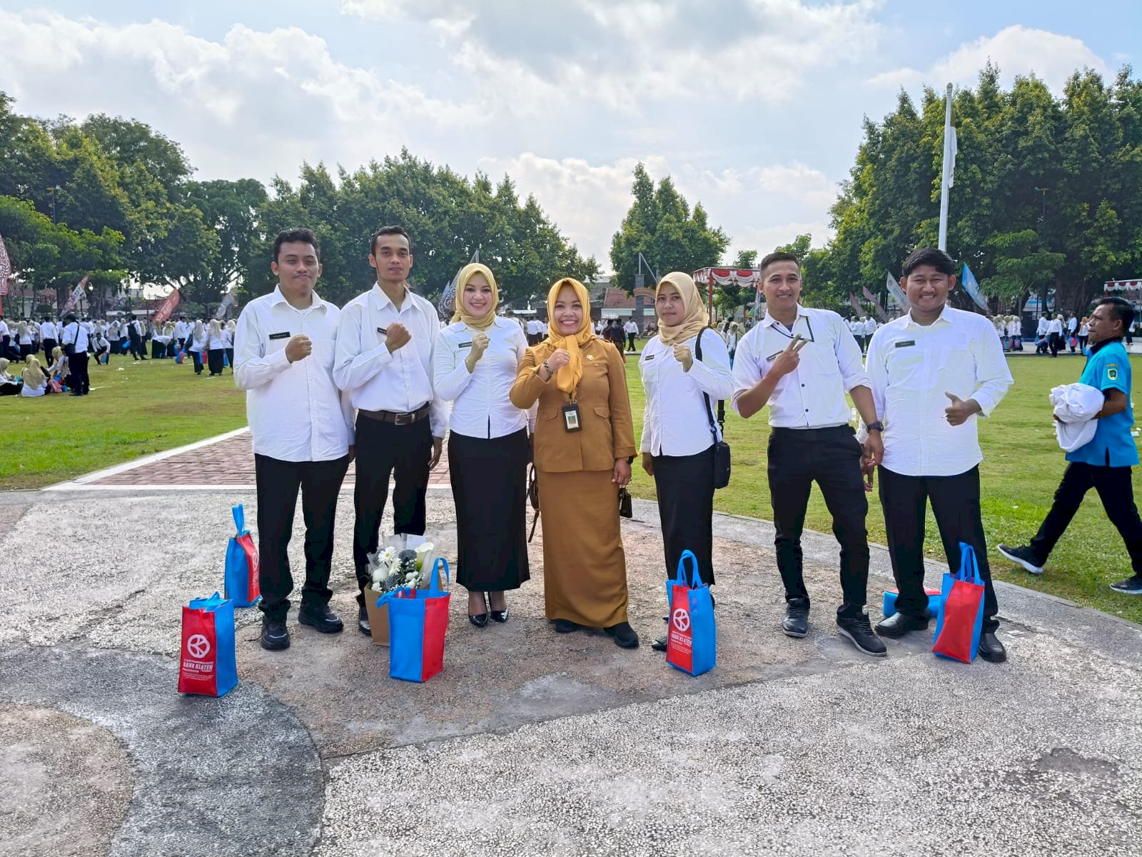 Empat PPPK Paruh Waktu Kecamatan Jogonalan Resmi Diangkat oleh Bupati Klaten